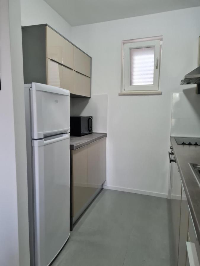 Žrnovnica Apartment Gamma With Hydromassage Mini Pool Near Split מראה חיצוני תמונה