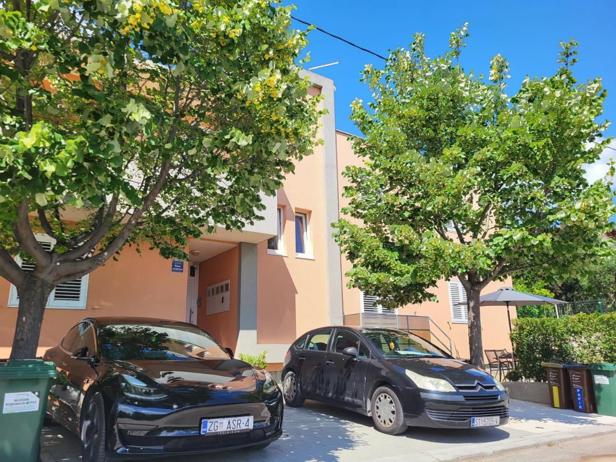 Žrnovnica Apartment Gamma With Hydromassage Mini Pool Near Split מראה חיצוני תמונה