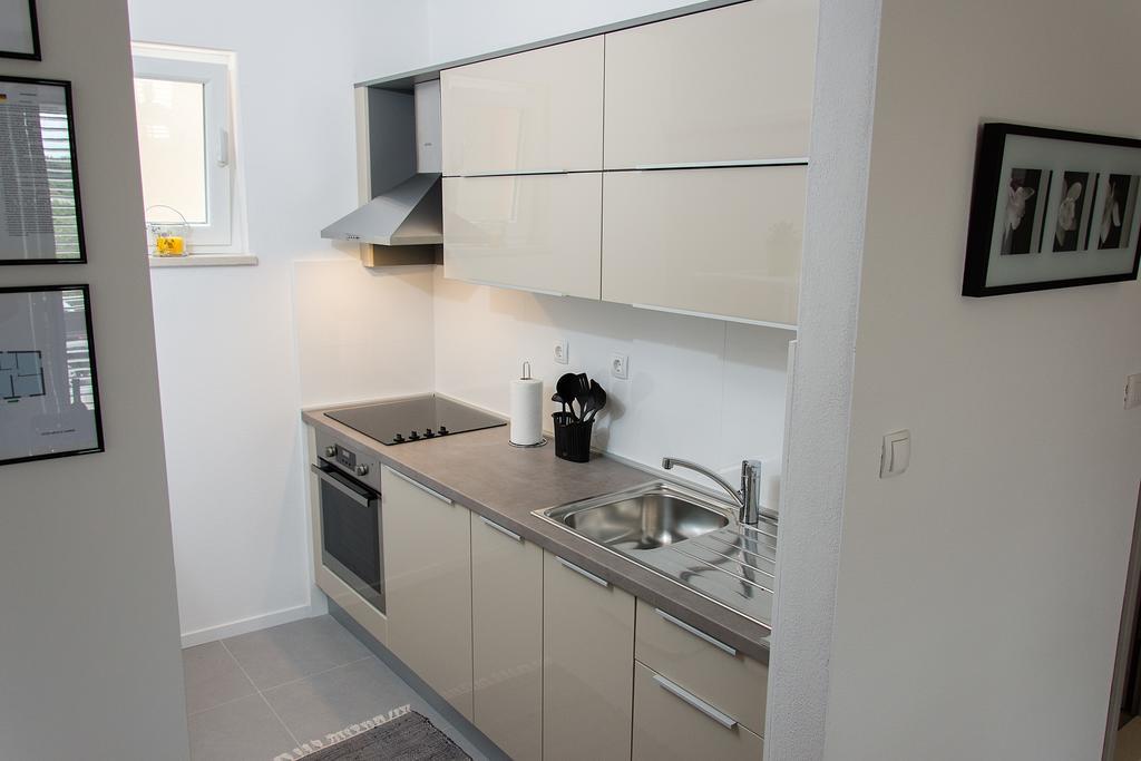 Žrnovnica Apartment Gamma With Hydromassage Mini Pool Near Split מראה חיצוני תמונה
